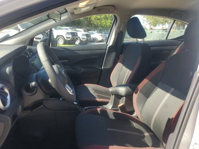 New 2025 Nissan Versa SR w/ Trunk Package FWD image 9