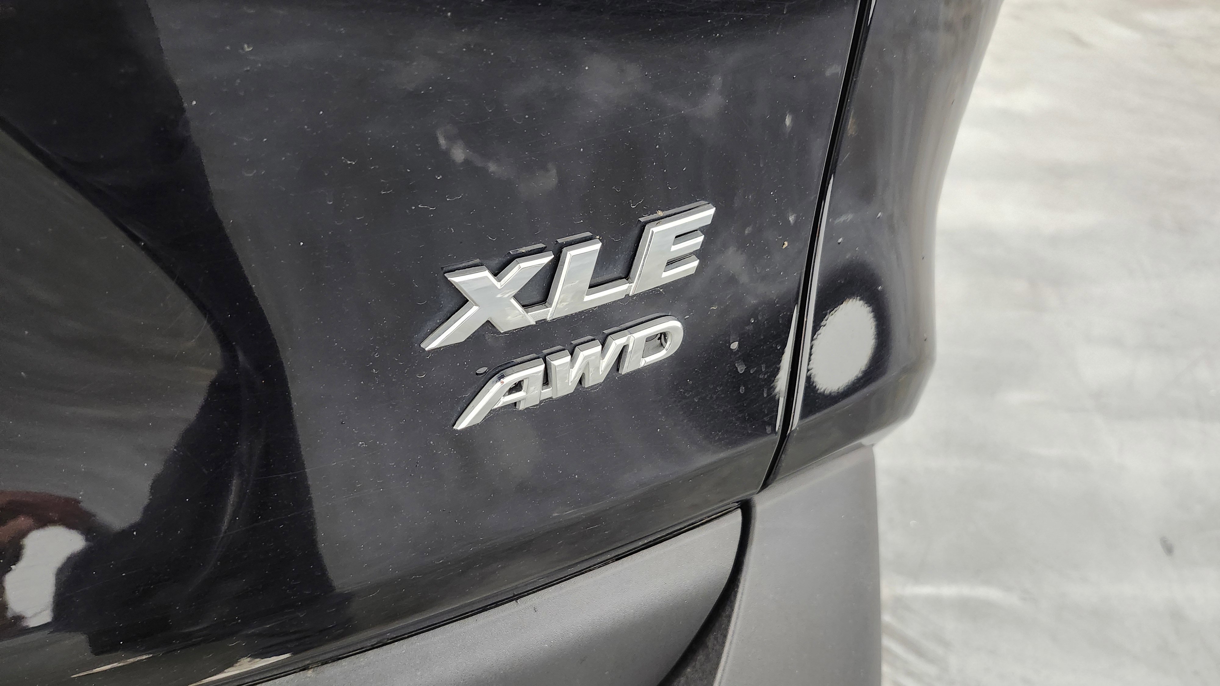 Used 2022 Toyota RAV4 XLE w/ Convenience Package image 22