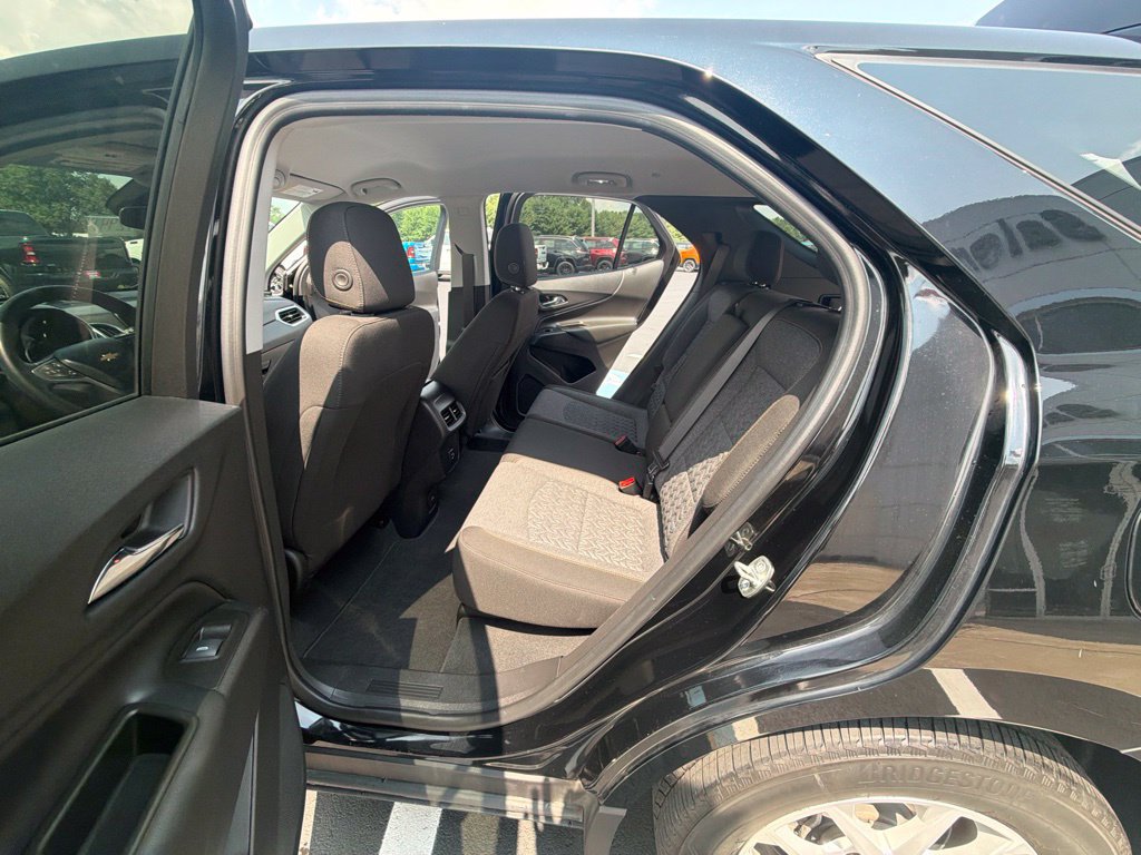 Used 2023 Chevrolet Equinox LT AWD/4WD image 32
