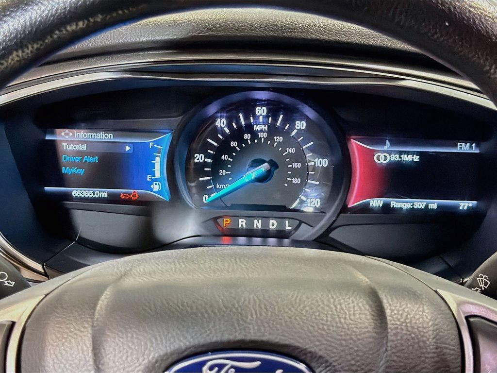 Used 2019 Ford Fusion SE FWD image 14