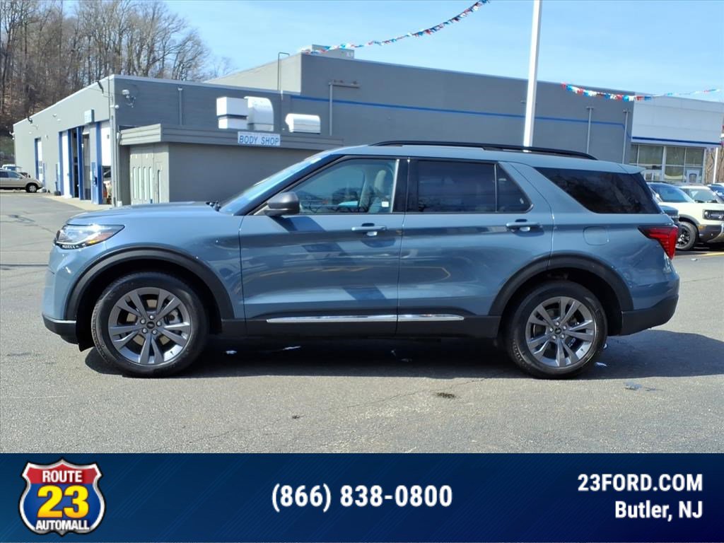 Certified 2025 Ford Explorer Active w/ Active Comfort Package AWD/4WD image 5