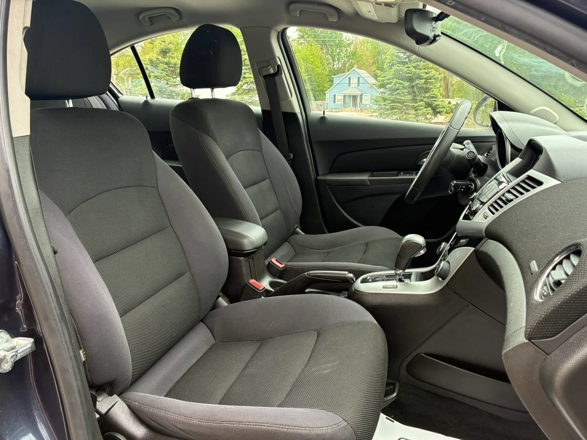 Used 2015 Chevrolet Cruze LT FWD image 19