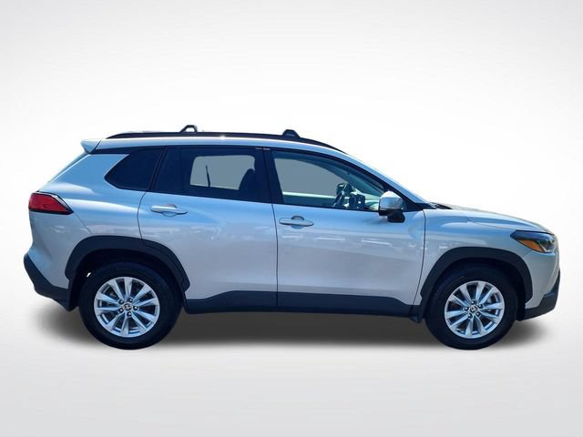 Used 2023 Toyota Corolla Cross LE FWD image 6