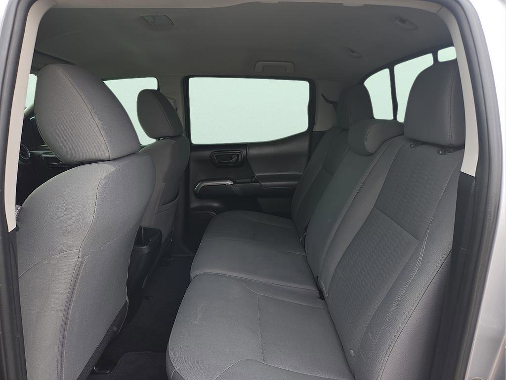 Used 2019 Toyota Tacoma SR5 RWD image 8