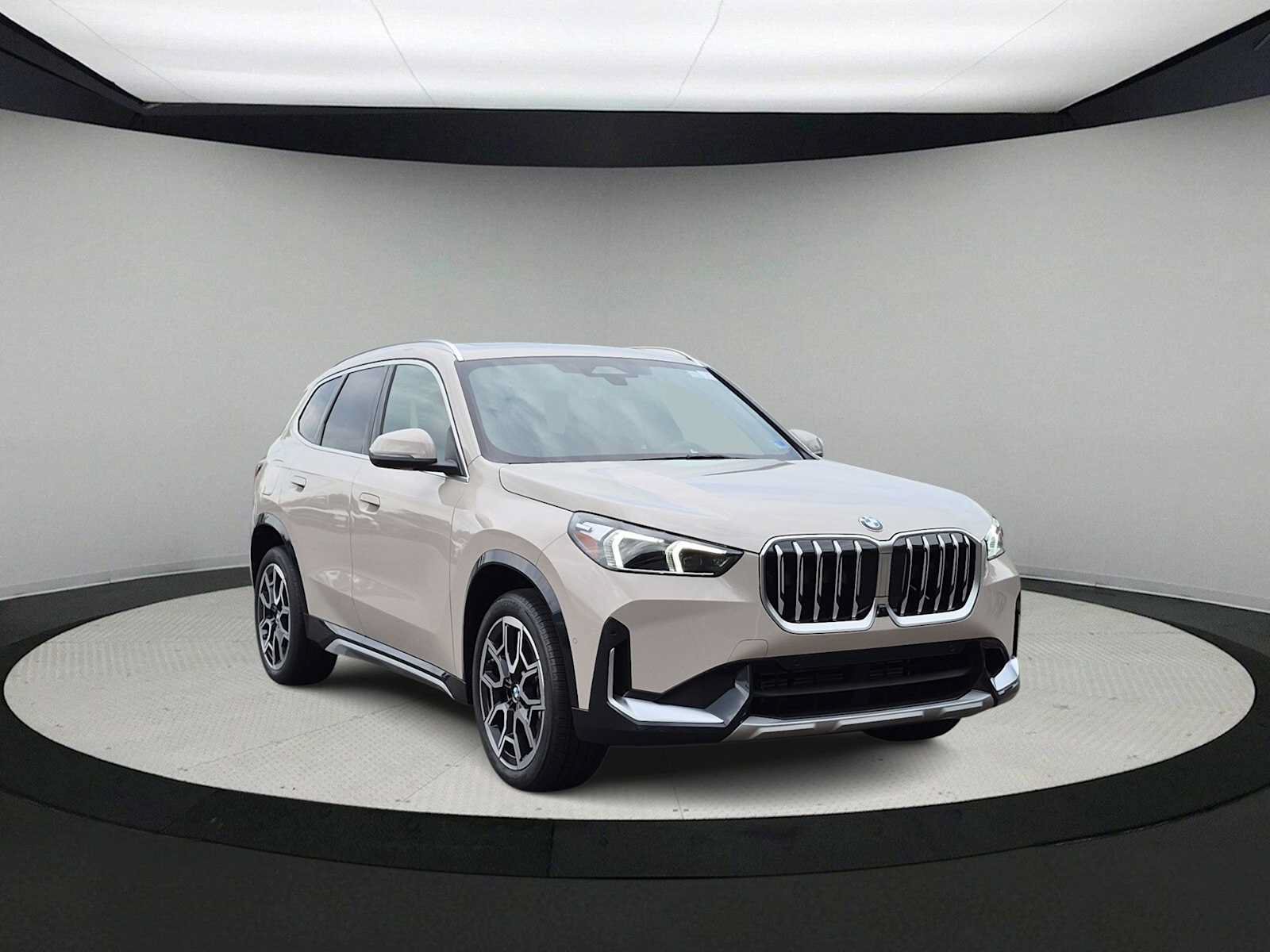 New 2026 BMW X1 xDrive28i w/ Technology Package AWD/4WD image 2
