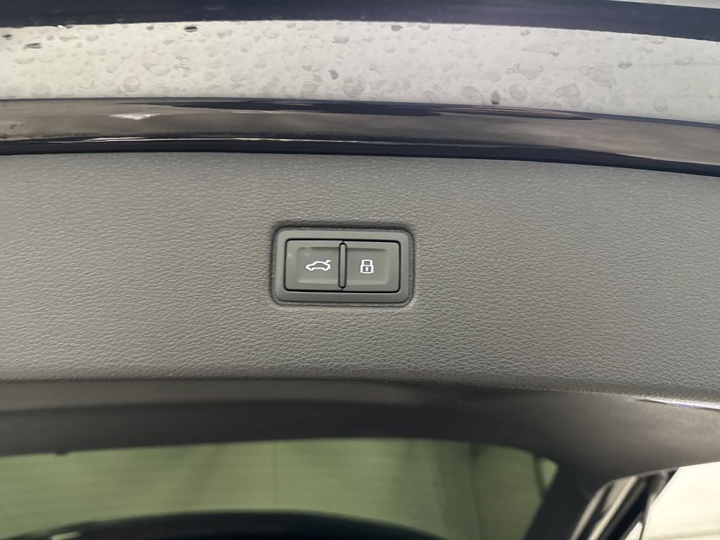 Used 2025 Audi Q7 3.0T Prestige w/ Prestige Package image 17