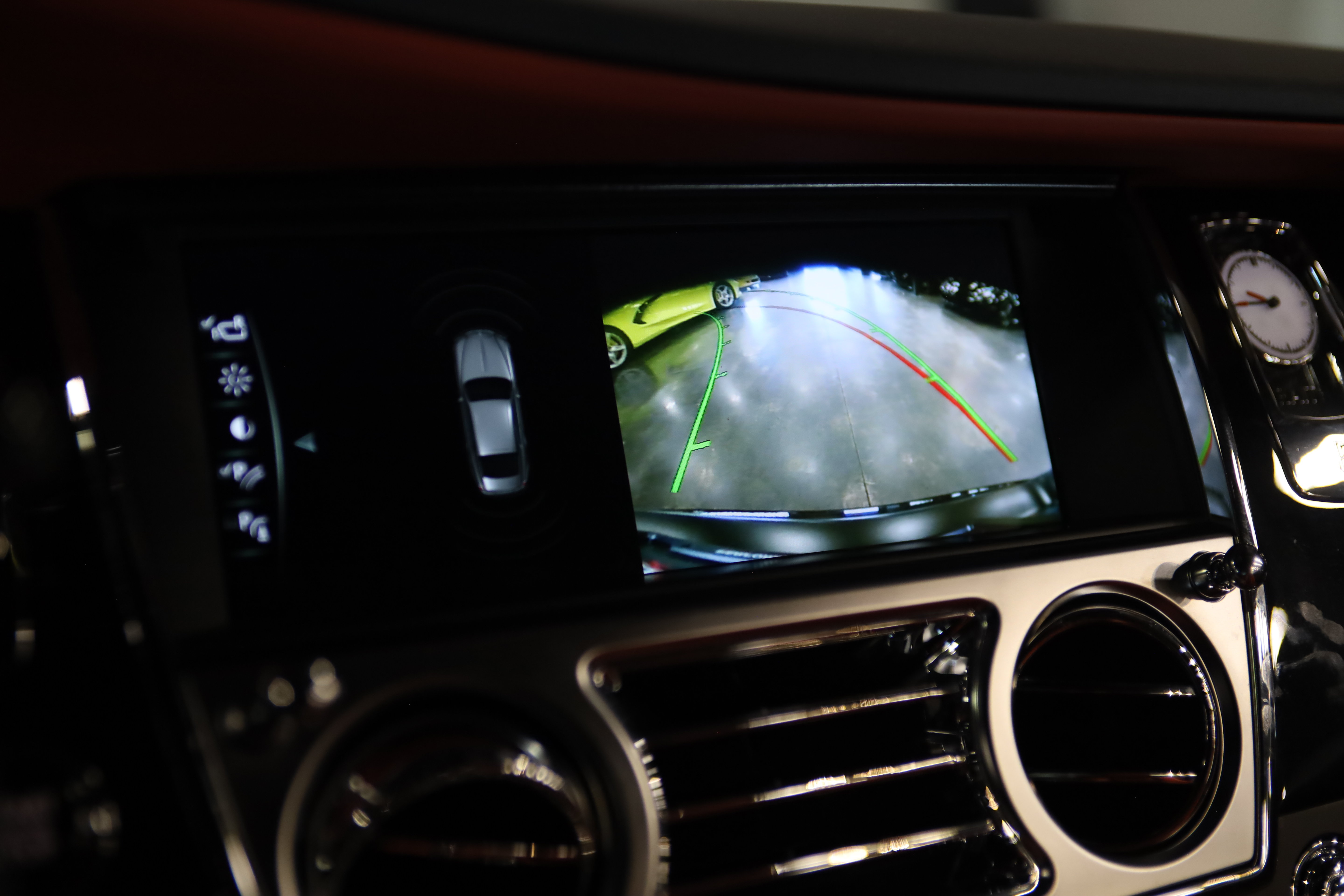 Used 2018 Rolls-Royce Wraith RWD image 26