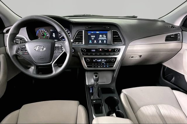 Used 2017 Hyundai Sonata SE FWD image 5