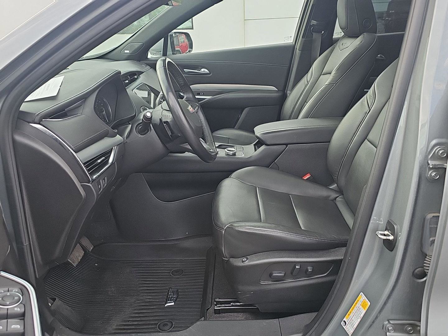 Certified 2023 Cadillac XT4 Premium Luxury AWD/4WD image 6
