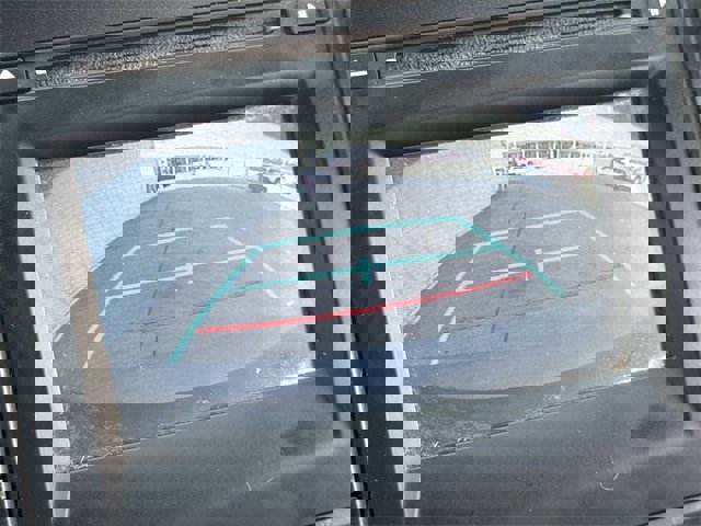 Used 2016 Toyota Camry LE image 17