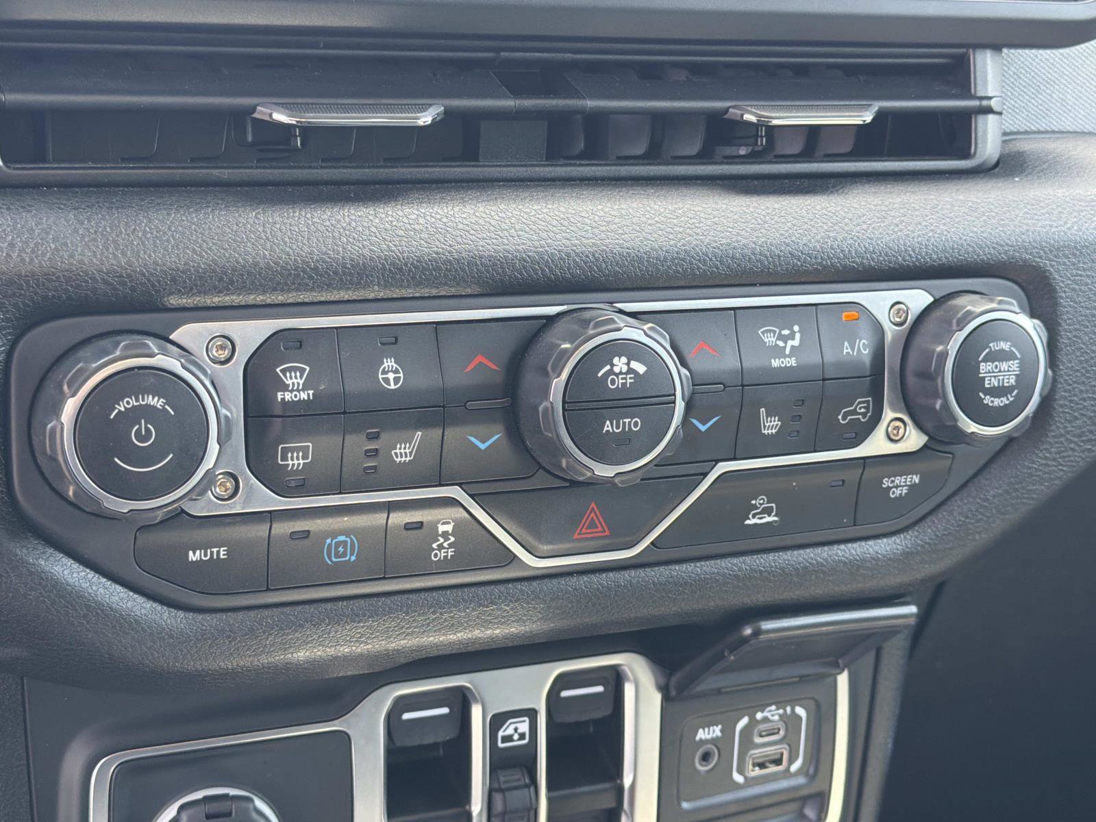 Used 2025 Jeep Wrangler Unlimited Sport S 4xe AWD/4WD image 14