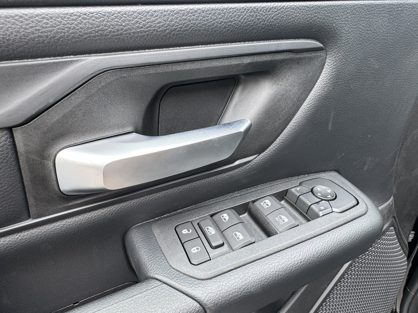 New 2026 RAM 1500 Express AWD/4WD image 11