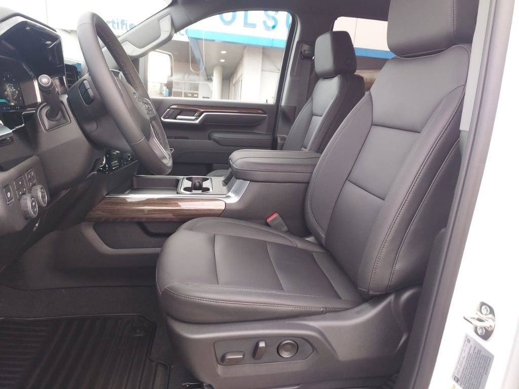 New 2026 Chevrolet Silverado 3500 LT w/ Trail Boss Package image 11