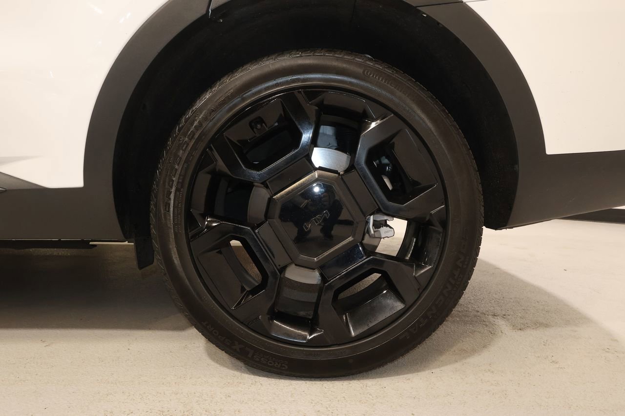 Used 2025 Kia Sorento SX image 36