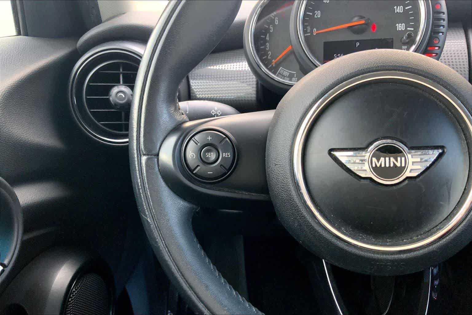 Used 2015 MINI Cooper 4-Door Hardtop FWD image 24