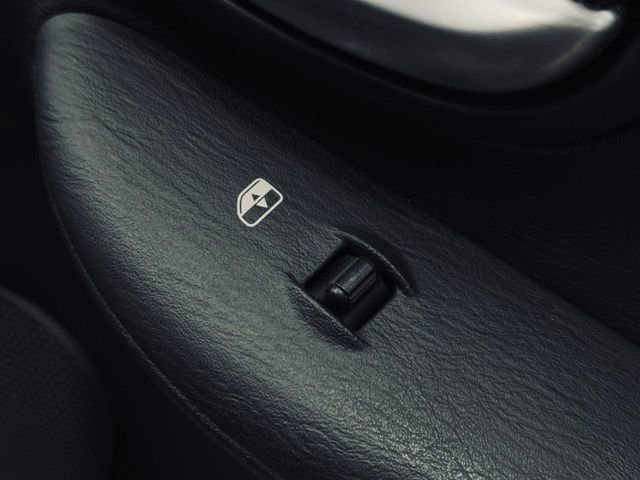 Used 2004 Dodge Neon image 16