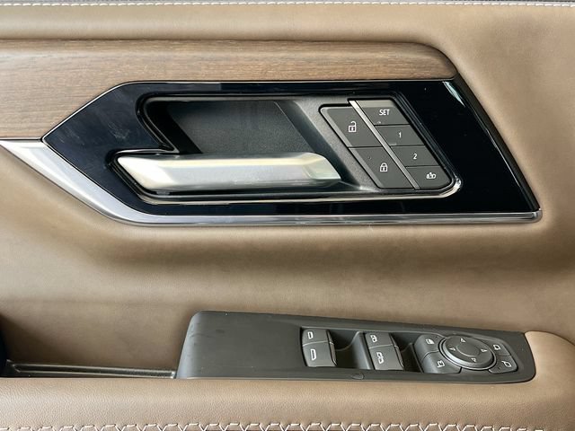 New 2026 GMC Yukon XL Denali Ultimate AWD/4WD image 13