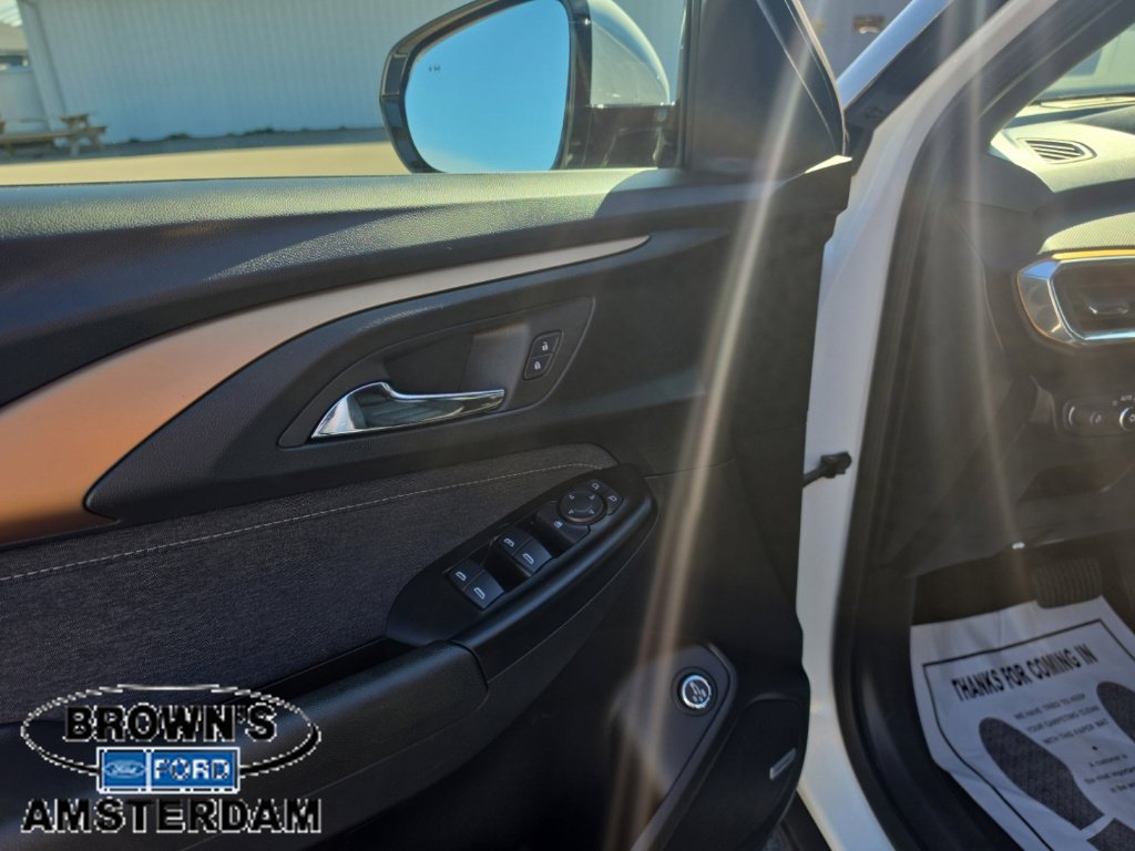 Used 2023 Chevrolet TrailBlazer ACTIV w/ Sun and Liftgate Package AWD/4WD image 15