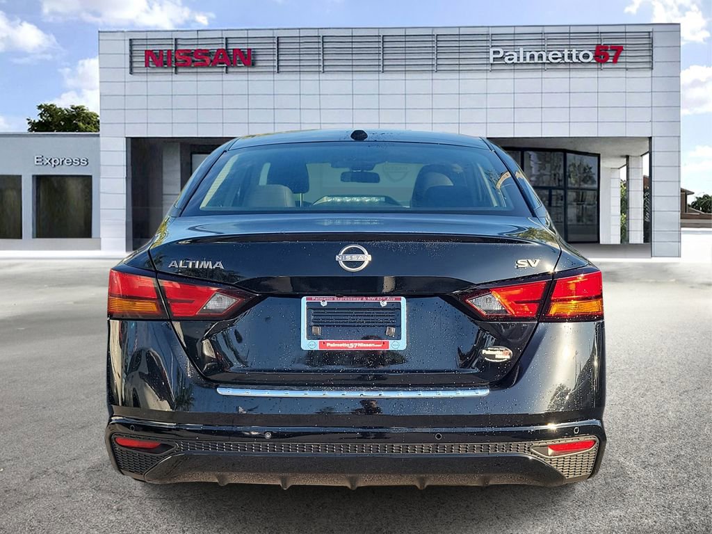 Certified 2023 Nissan Altima 2.5 SV image 5