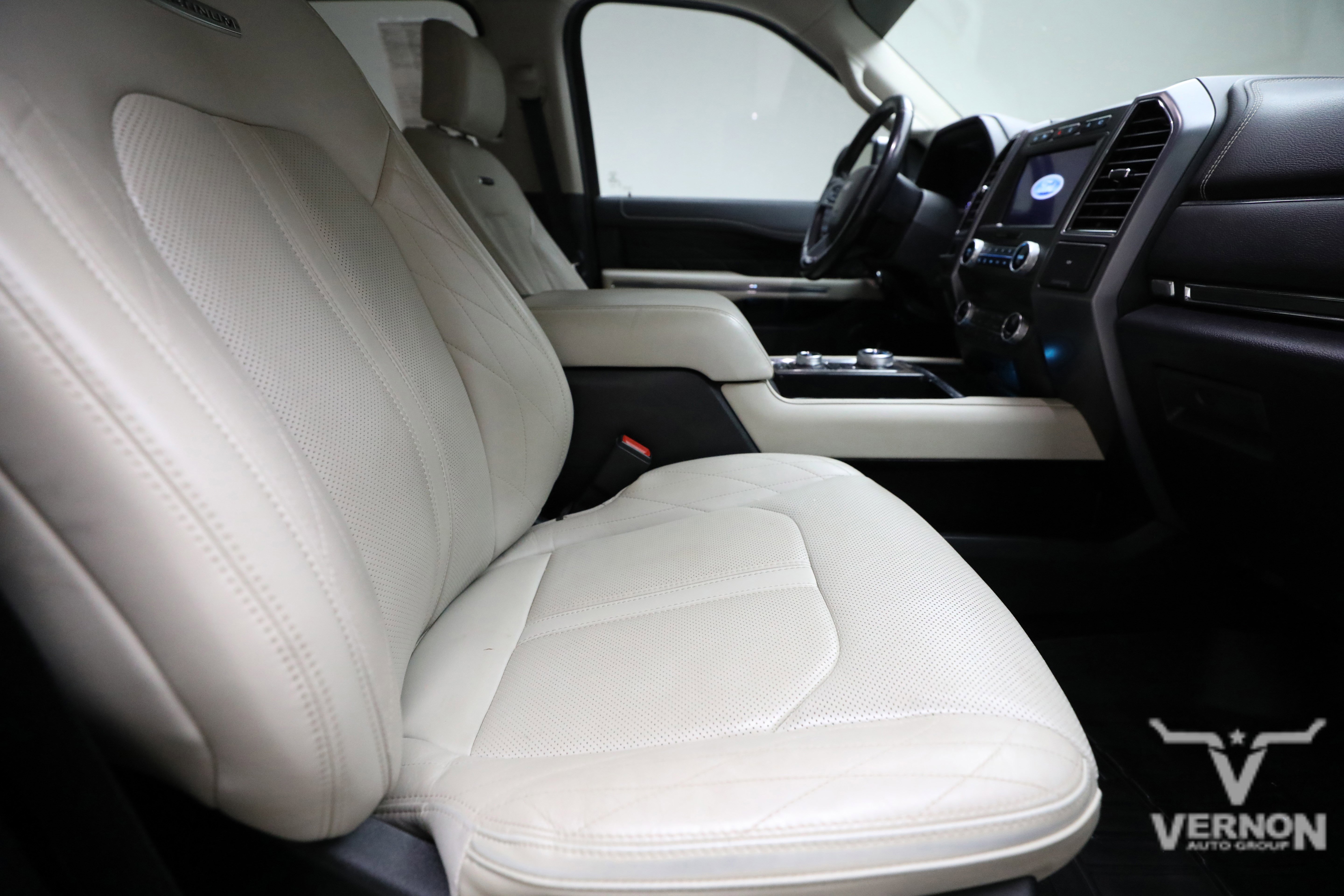 Used 2019 Ford Expedition Platinum image 11