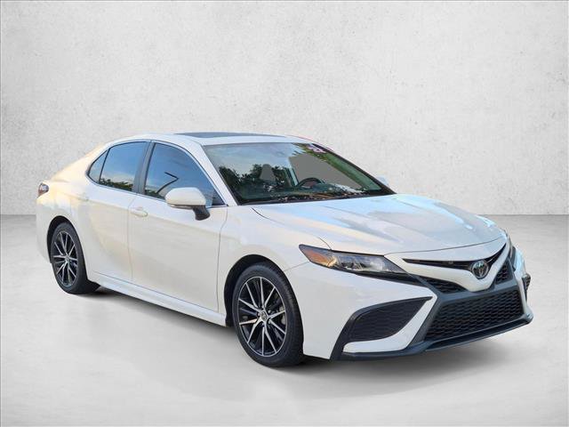Certified 2022 Toyota Camry SE w/ Convenience Package FWD image 3