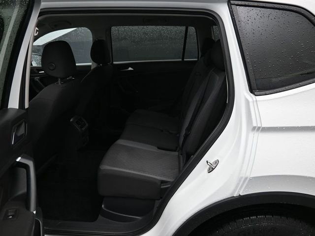 Used 2020 Volkswagen Tiguan S image 27