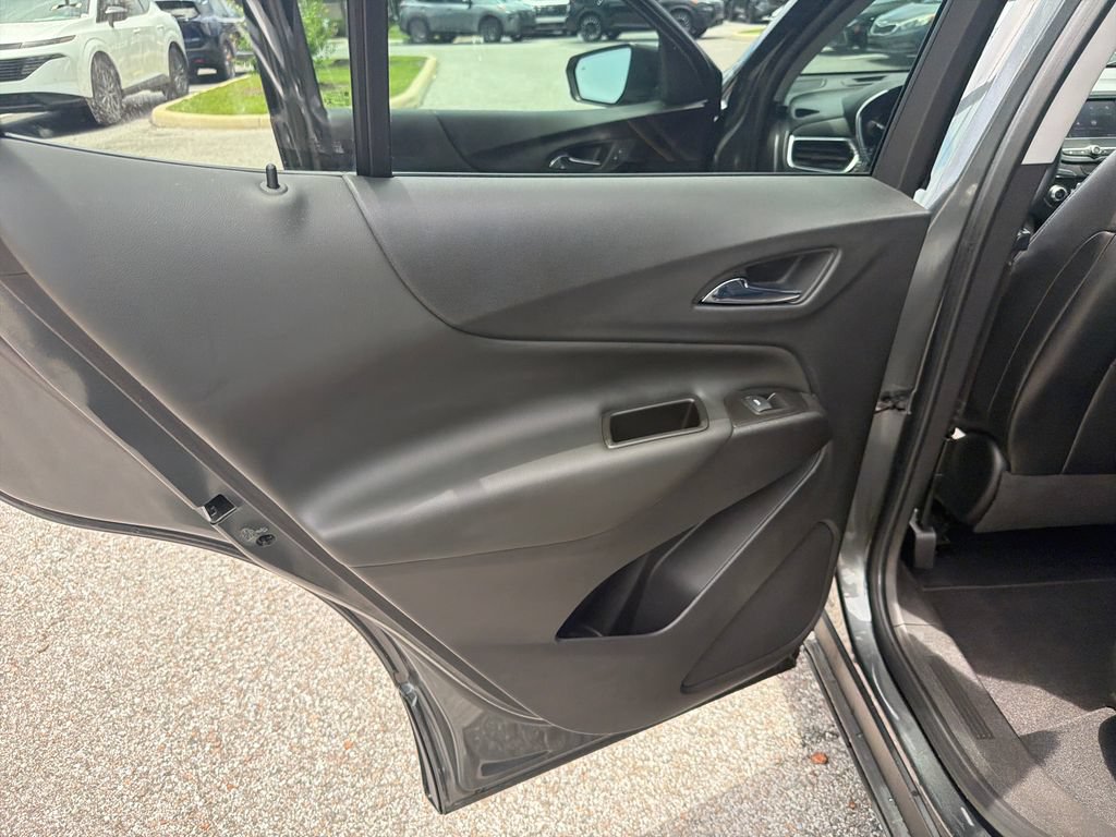 Used 2021 Chevrolet Equinox LT FWD image 25