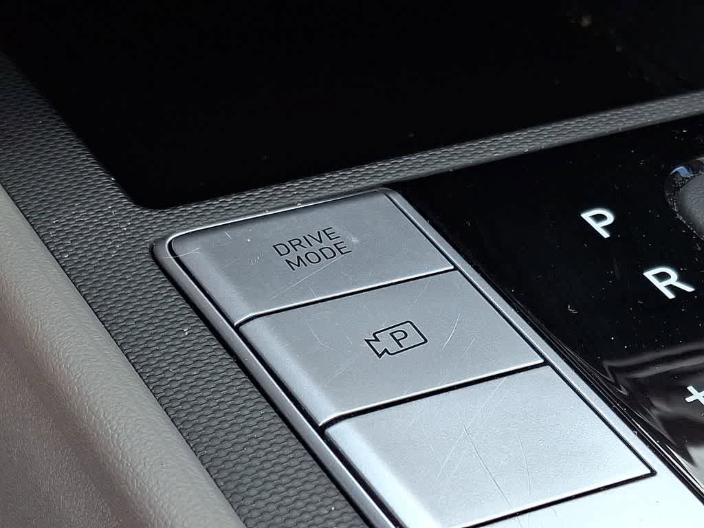 Used 2024 Hyundai Elantra SEL FWD image 24