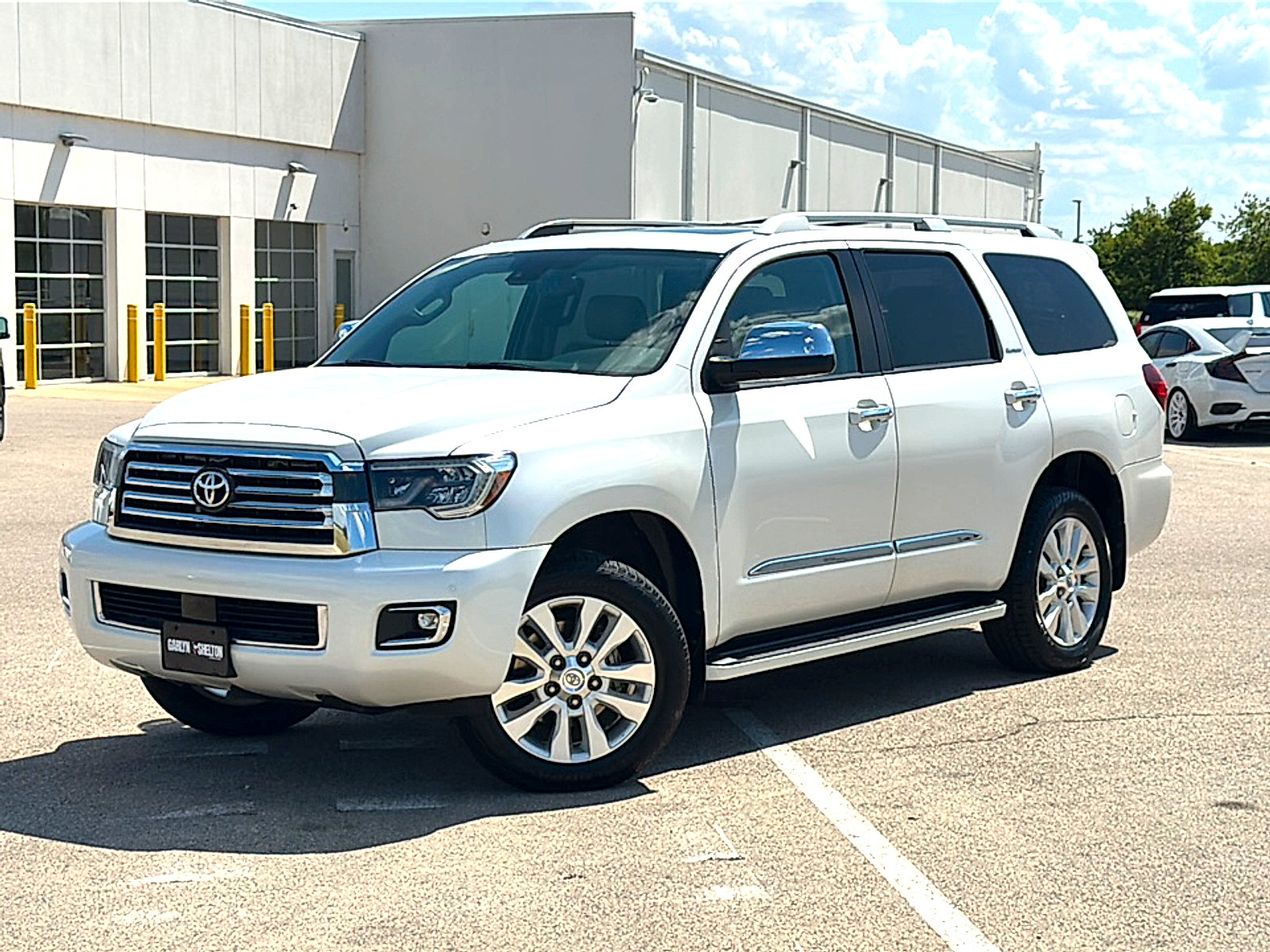 Used 2020 Toyota Sequoia Platinum RWD image 2