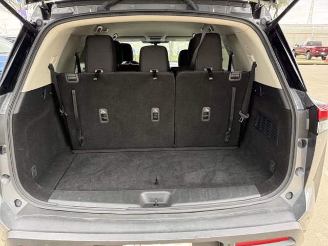 Used 2024 Nissan Pathfinder SV image 27