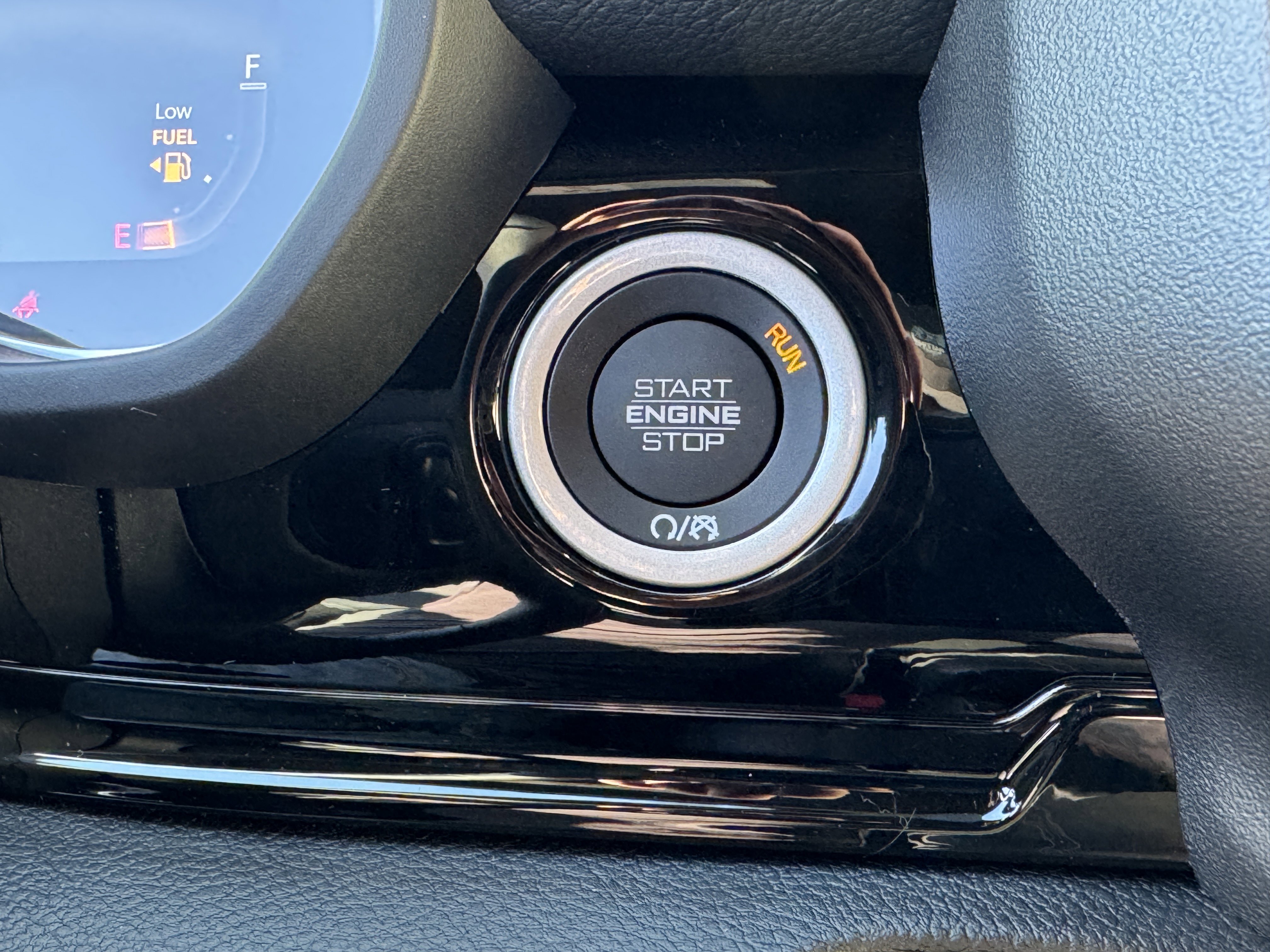 New 2026 RAM 1500 Laramie w/ Night Edition image 31