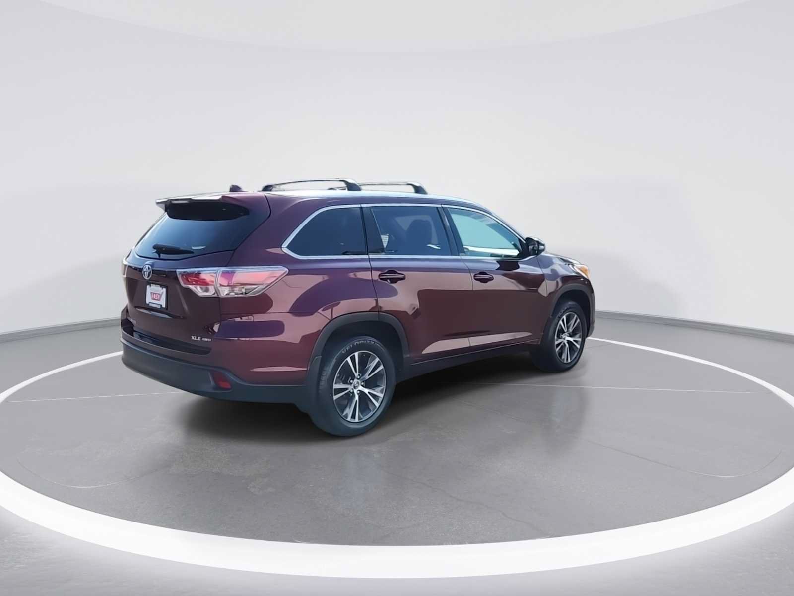 Used 2016 Toyota Highlander XLE AWD/4WD image 8