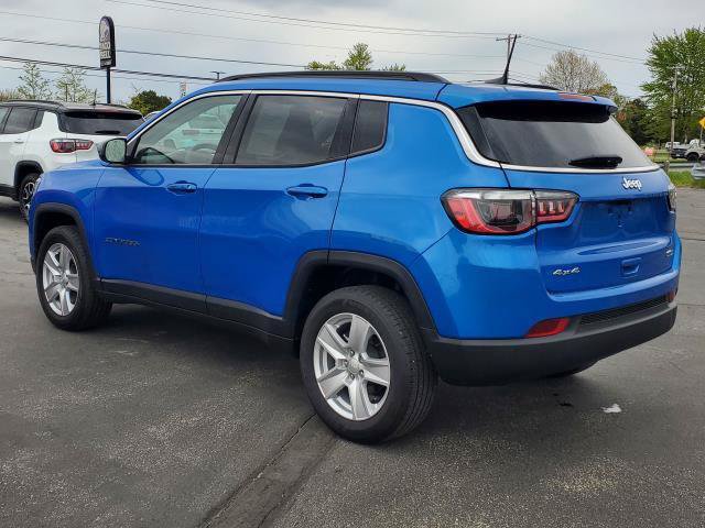 Used 2022 Jeep Compass Latitude AWD/4WD image 5