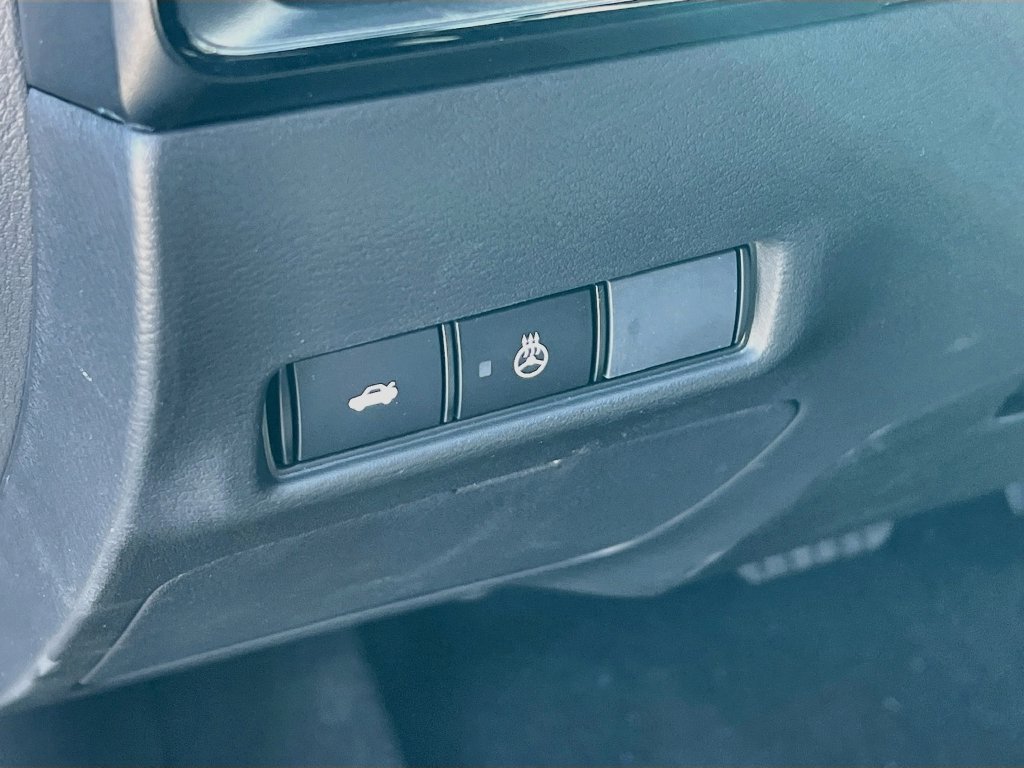New 2027 Nissan Sentra SV FWD image 8