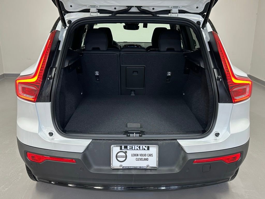 Certified 2024 Volvo XC40 Recharge Core w/ Protection Package Premier image 22