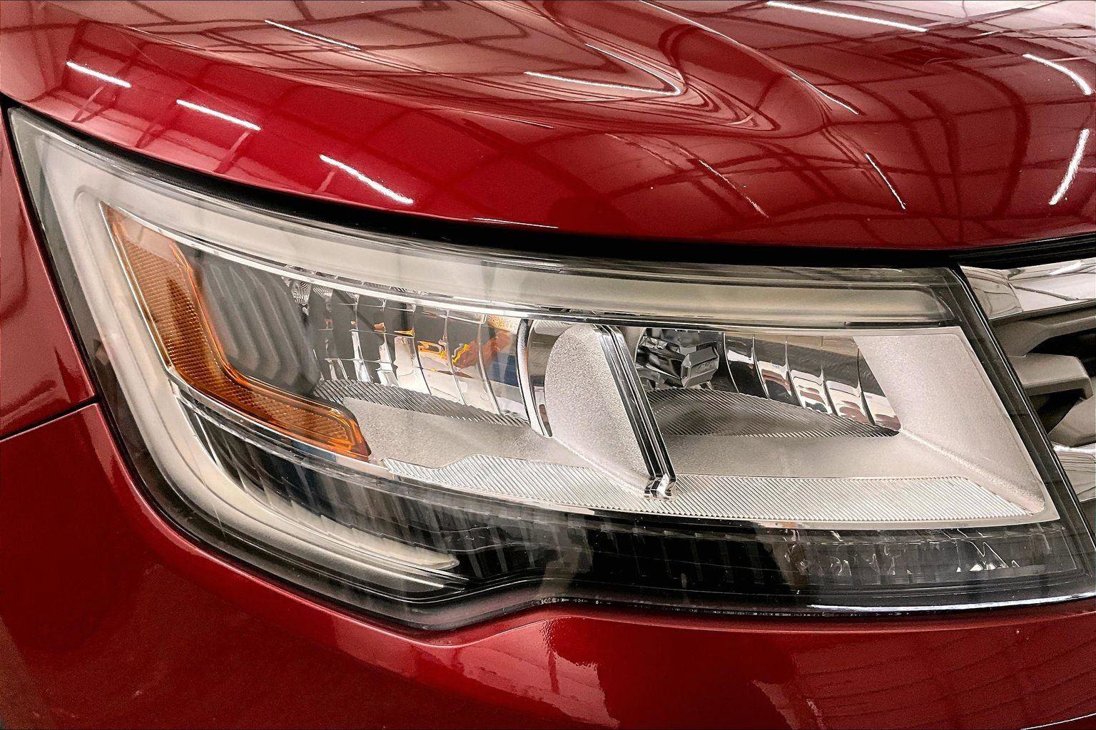 Used 2018 Ford Explorer XLT w/ Equipment Group 201A image 28