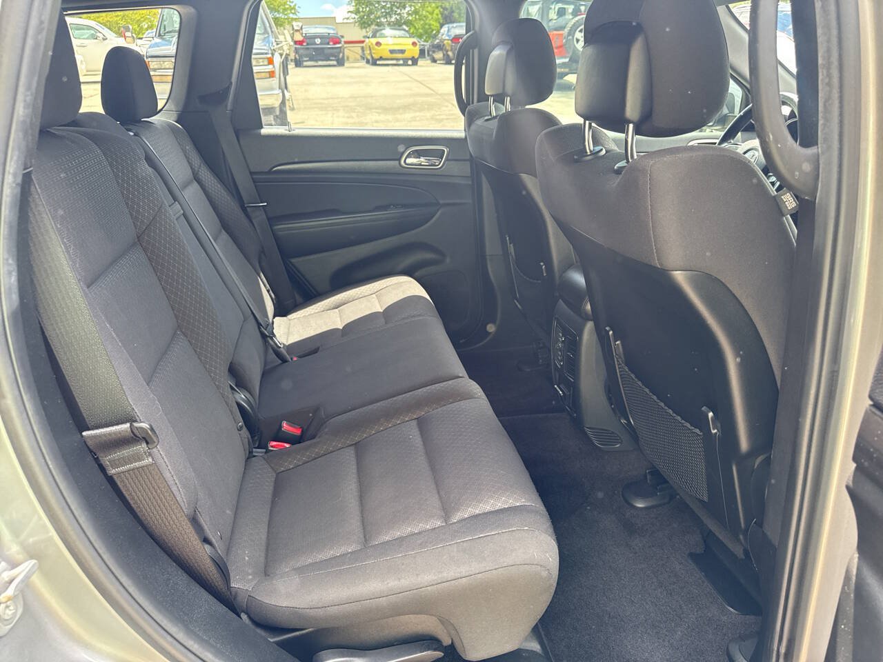Used 2018 Jeep Grand Cherokee Laredo RWD image 13