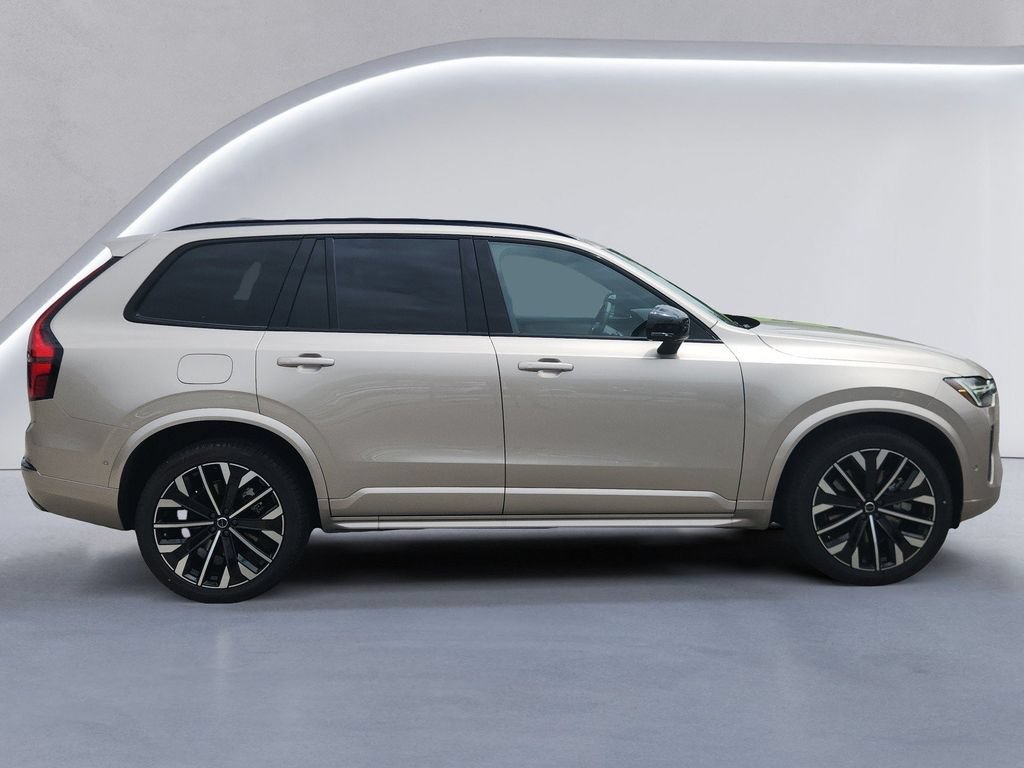 New 2026 Volvo XC90 T8 Ultra w/ Lounge Package AWD/4WD image 3