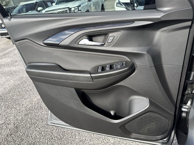 Used 2023 Chevrolet TrailBlazer RS w/ Convenience Package image 24