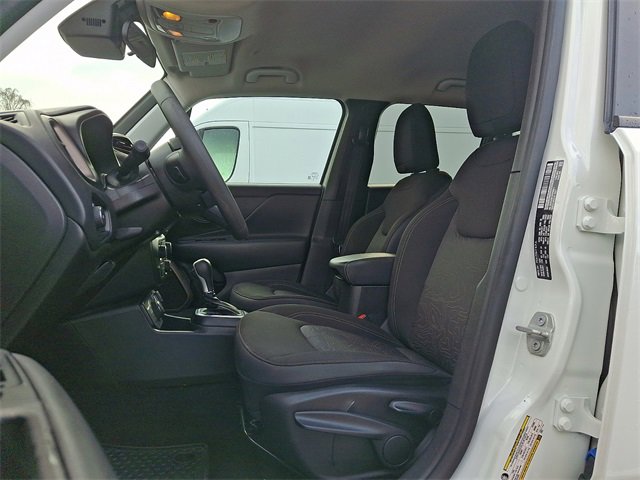 Used 2023 Jeep Renegade Latitude image 13