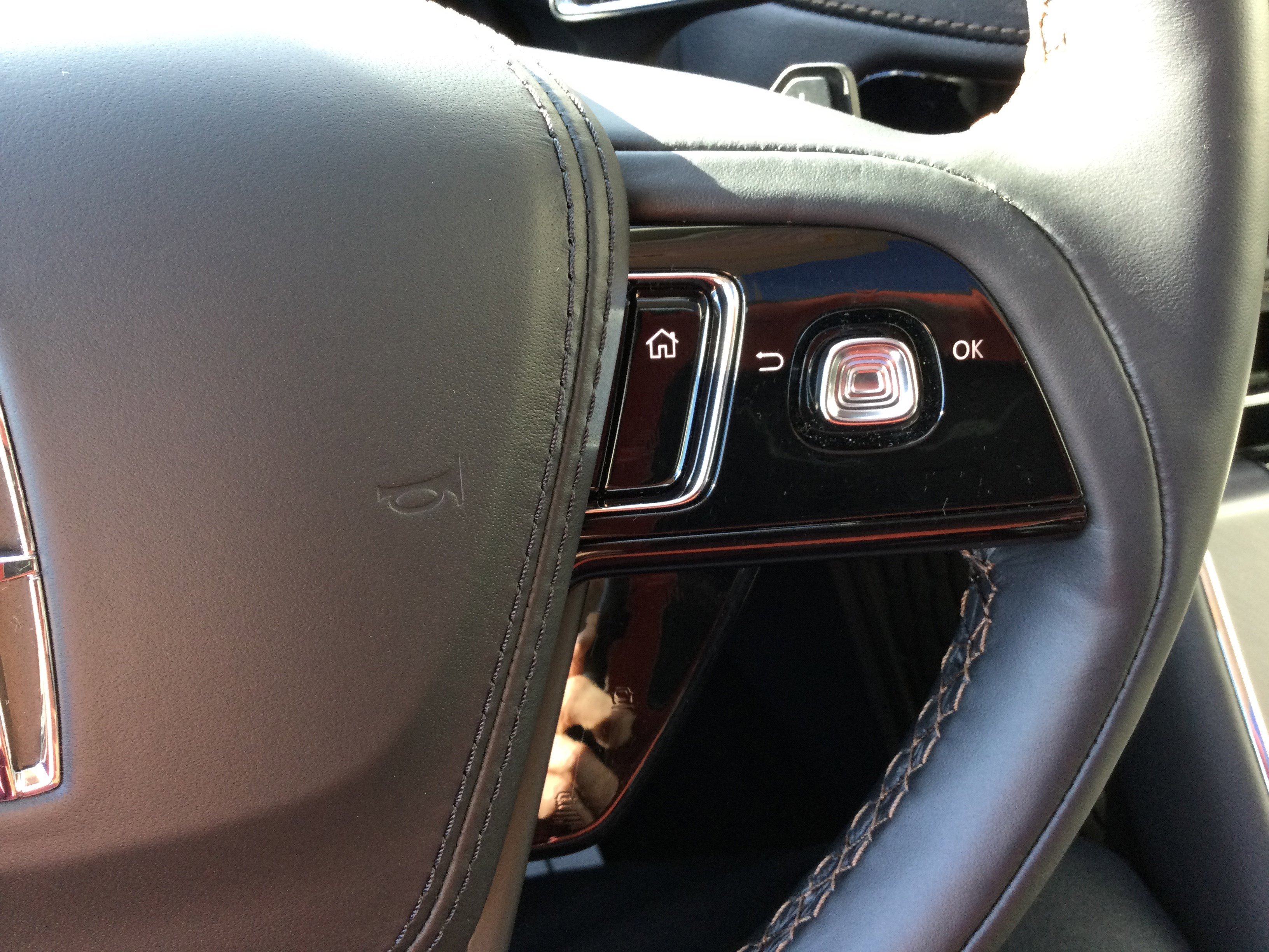 New 2026 Lincoln Aviator AWD image 14