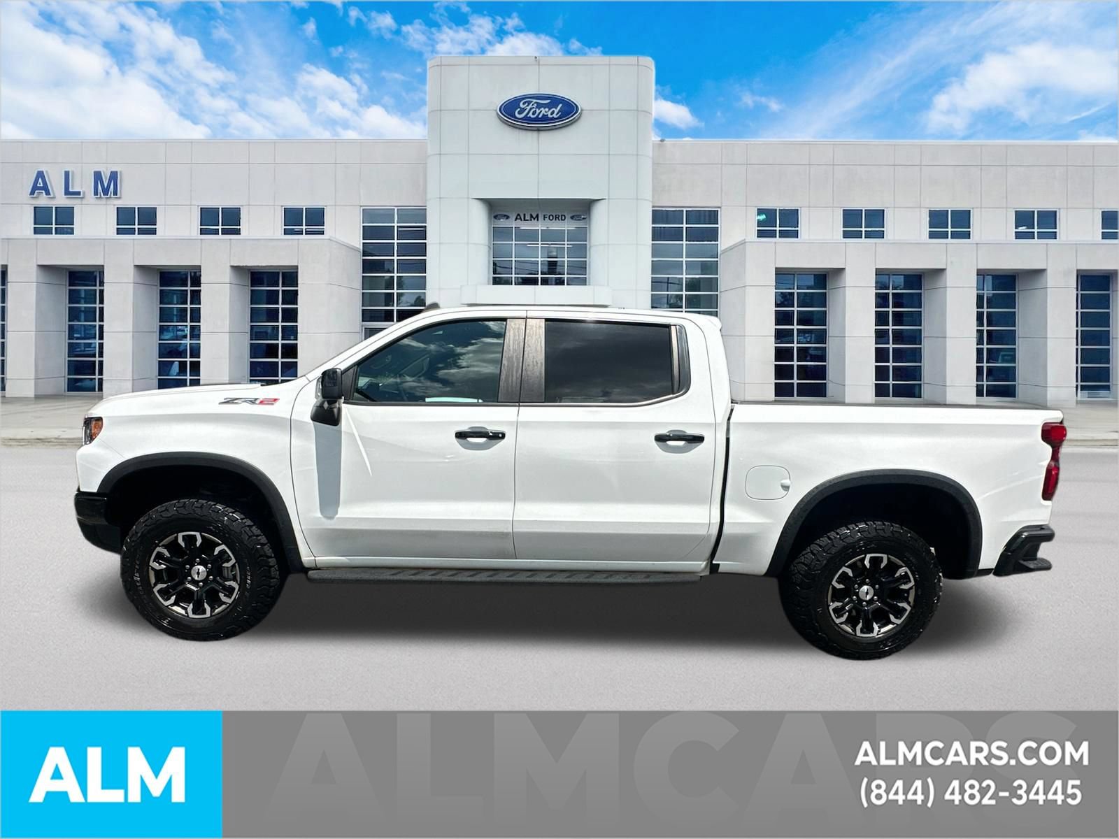 Used 2022 Chevrolet Silverado 1500 ZR2 w/ Technology Package AWD/4WD image 9