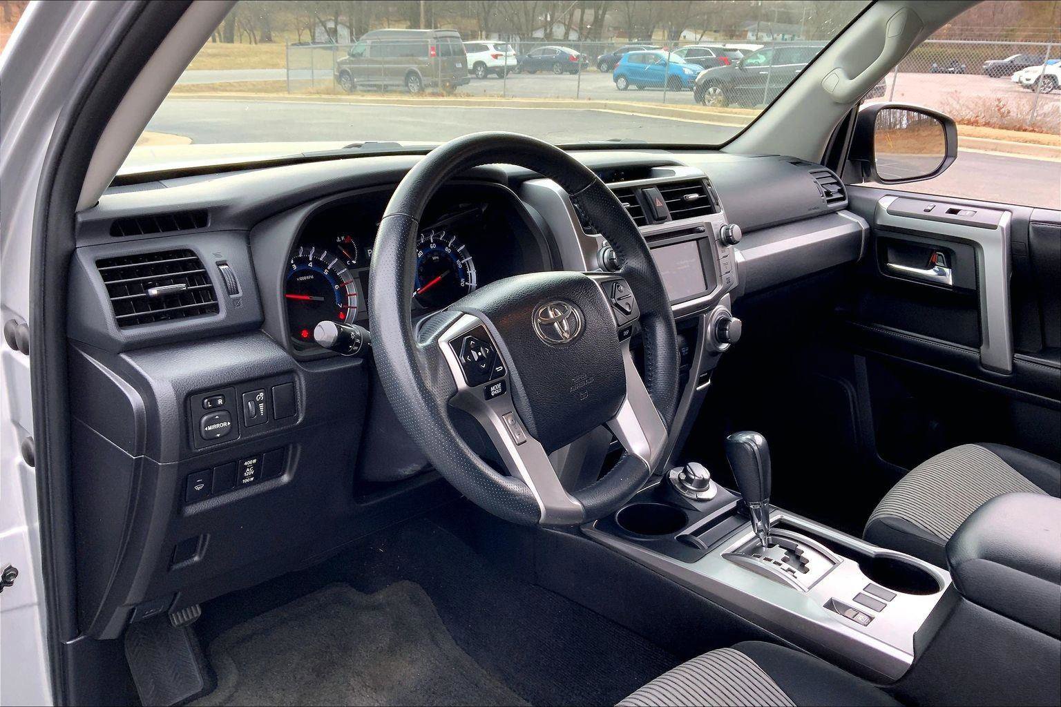 Used 2016 Toyota 4Runner SR5 image 12