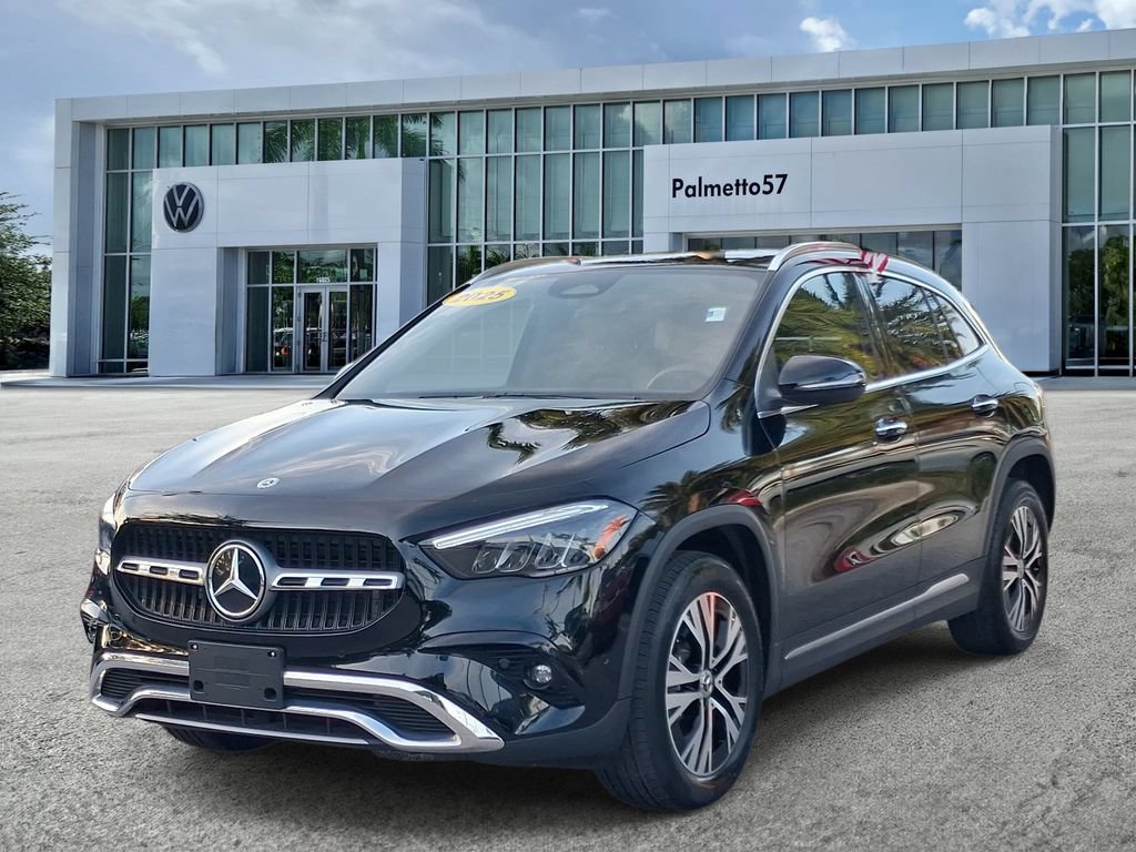 Used 2025 Mercedes-Benz GLA 250 4MATIC w/ Winter Package image 3
