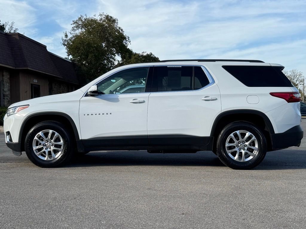 Used 2019 Chevrolet Traverse LT FWD image 2