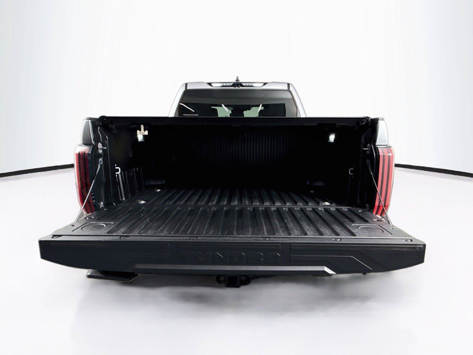 Used 2024 Toyota Tundra Platinum AWD/4WD image 40