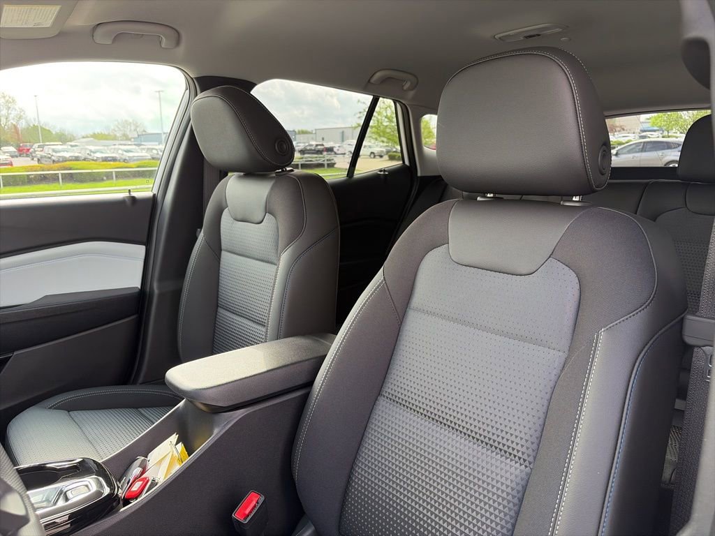 New 2026 Chevrolet Trax LT FWD image 40