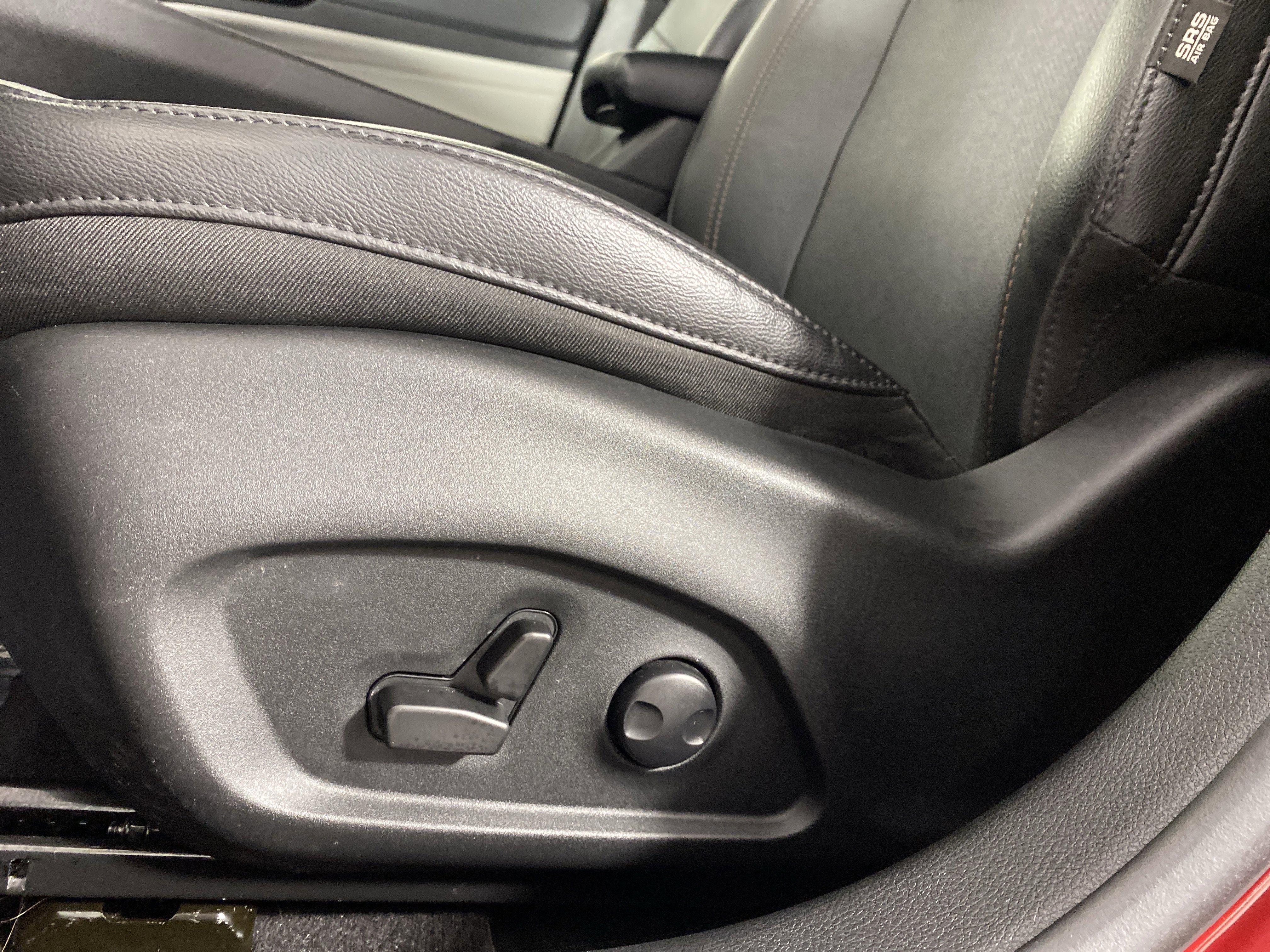 Used 2023 Jeep Compass Limited image 18