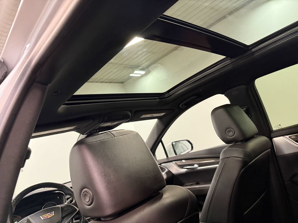 Used 2024 Cadillac XT5 Sportv AWD/4WD image 11