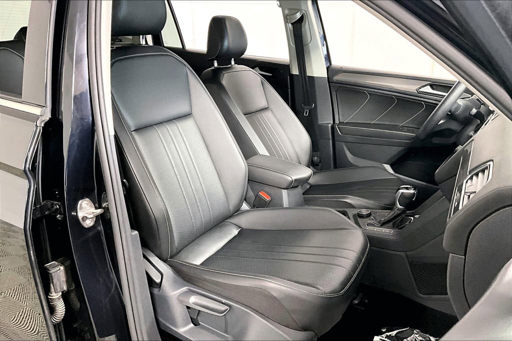 Used 2022 Volkswagen Tiguan SE image 7
